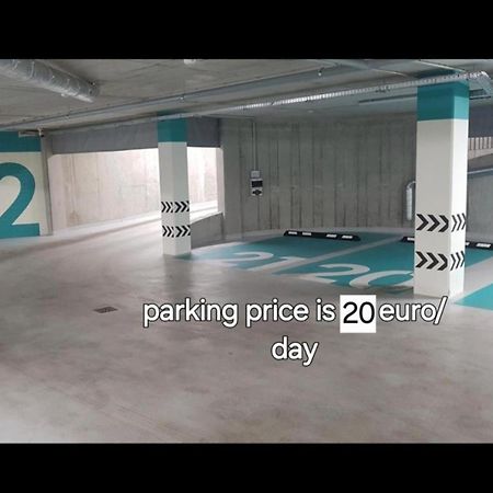 Happy Inn Vip, Self Check-In-24X7, A-C, Parking-In-The-Underground-Garage VNO Extérieur photo